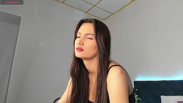 Snapshot of Adele_Lanea chatting on 06-12-26, 01:04 Adele Lanea online show from 06-12-26, 01:04