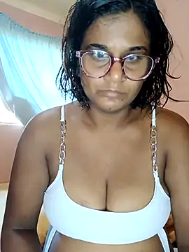indianstrawberrylips4u online show from 03-20-26, 05:23