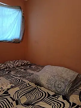 Snapshot of indianstrawberrylips4u chatting on 06-12-26, 05:39 indianstrawberrylips4u online show from 06-12-26, 05:39