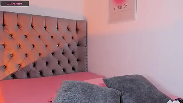 eva cutee  online show from 04-21-26, 10:34