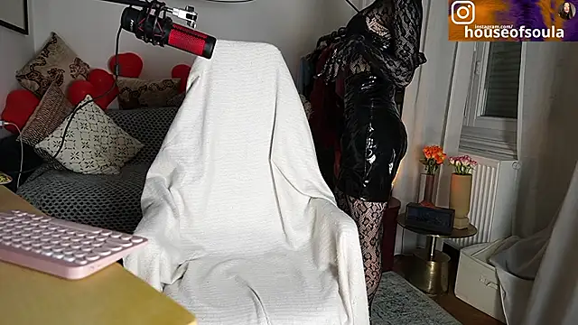 supreme dominatrix online show from 03-12-26, 09:43