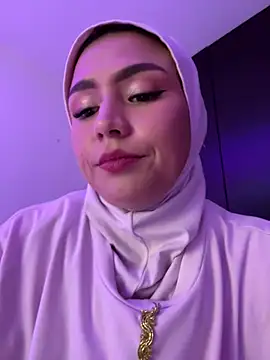 Snapshot of Darsha_Khemu chatting on 06-20-26, 10:34 Darsha Khemu online show from 06-20-26, 10:34