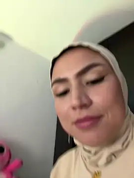 Snapshot of Darsha_Khemu chatting on 07-22-26, 10:34 Darsha Khemu online show from 07-22-26, 10:34