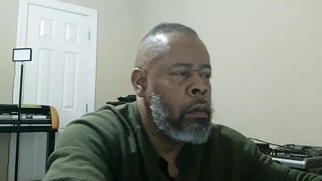 Cleozevo1961 online show from 03-12-26, 04:57