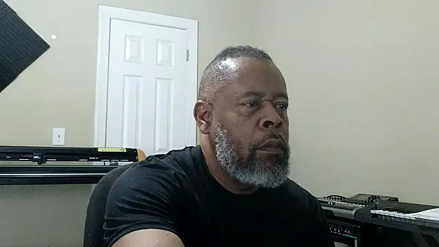 Cleozevo1961 online show from 03-16-26, 06:23