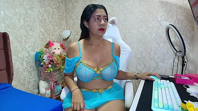 SelinaRussell online show from 05-08-26, 01:44