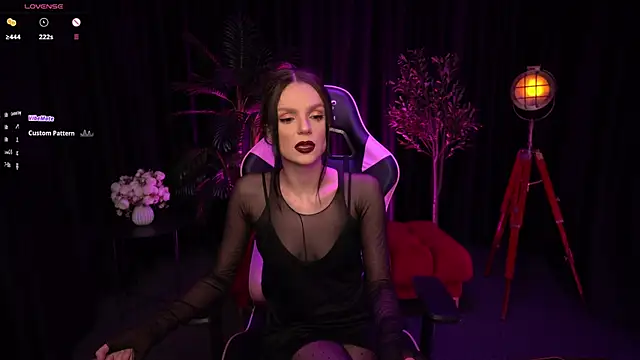 Wild Alice me online show from 05-10-26, 03:39
