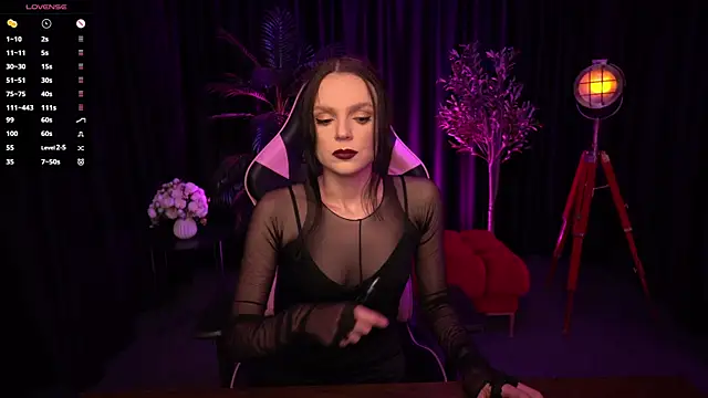 Wild Alice me online show from 05-15-26, 03:52