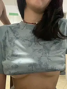 Snapshot of tuputa420 chatting on 04-01-26, 03:18 tuputa420 online show from 04-01-26, 03:18