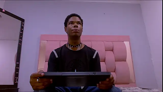 Santiago Ortiz  online show from 03-26-26, 03:45