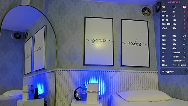 Snapshot of beautydoll18_ chatting on 06-29-26, 10:15 beautydoll18 online show from 06-29-26, 10:15
