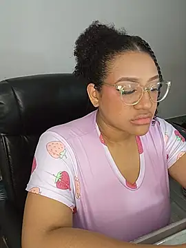 Snapshot of gigiblue89 chatting on 08-05-26, 07:00 gigiblue89 online show from 08-05-26, 07:00