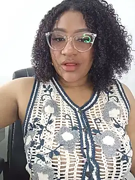 Snapshot of gigiblue89 chatting on 08-07-26, 07:43 gigiblue89 online show from 08-07-26, 07:43