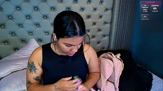 NAOMI cute  online show from 04-09-26, 05:51