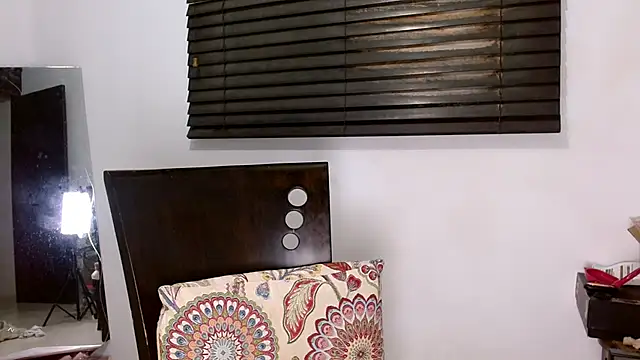 MiaDiamontLatin online show from 04-18-26, 03:10