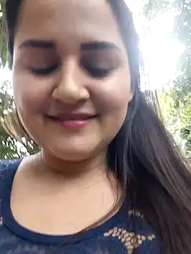 yissela92 online show from 02-21-26, 06:53