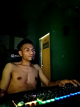 UcEng Lab online show from 03-09-26, 07:29