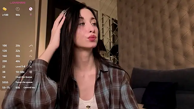 MiguelinaRasmuson online show from 04-17-26, 11:02