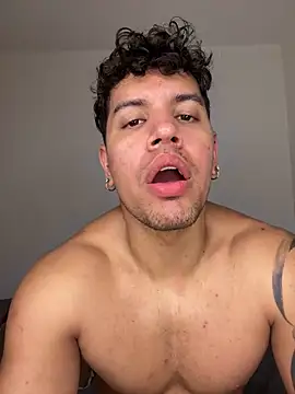 amenadiel fire online show from 04-18-26, 09:46