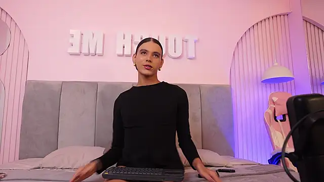 Luxa Velvet online show from 03-24-26, 12:43