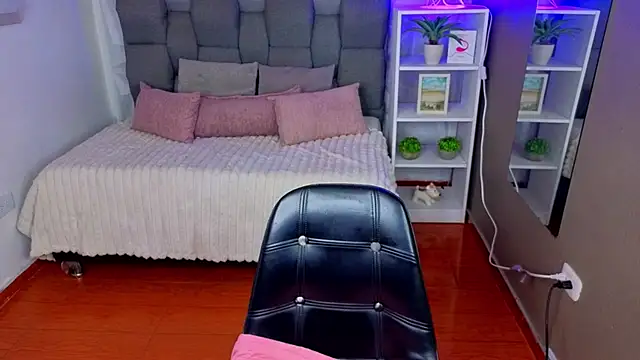 SophyAdams online show from 06-10-26, 11:46