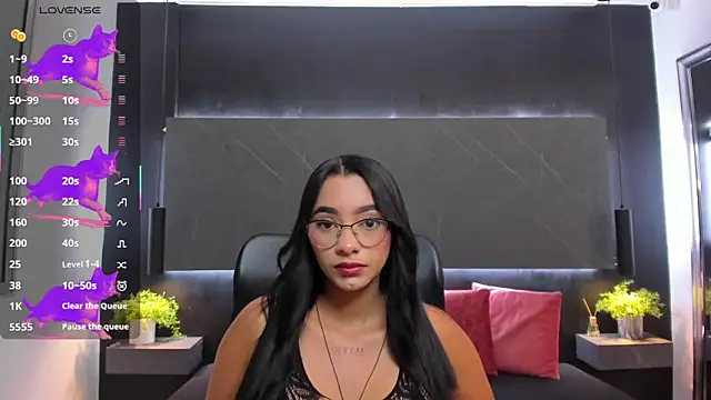 Emelyy Jones online show from 04-22-26, 11:34