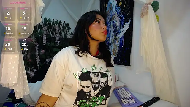 hairylatiingoddess online show from 04-18-26, 05:11