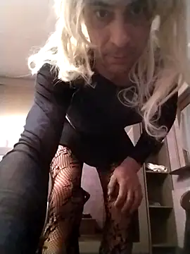 Snapshot of marti_8 chatting on 02-27-26, 04:51 marti 8 online show from 02-27-26, 04:51