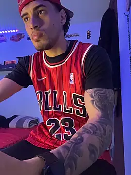 TOMAS CONOR online show from 04-23-26, 09:28