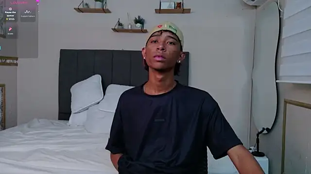 Little Twink19x online show from 02-27-26, 11:54