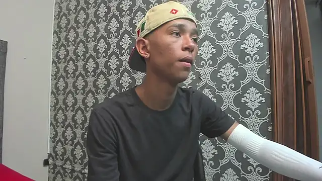 Little Twink19x online show from 03-04-26, 07:42