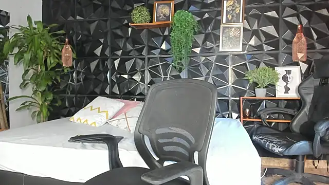 Jeremy wallker online show from 07-18-26, 06:12