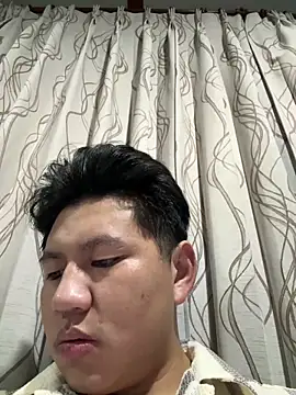 zhuendong000001 online show from 05-25-26, 12:55
