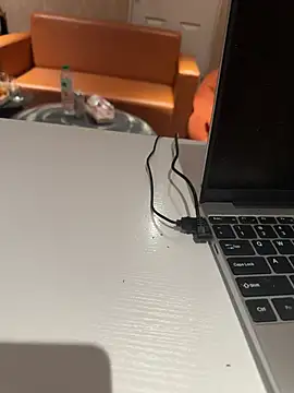 zhuendong000001 online show from 06-03-26, 03:28