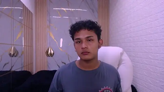 Snapshot of velvet_o chatting on 02-24-26, 03:26 velvet o online show from 02-24-26, 03:26