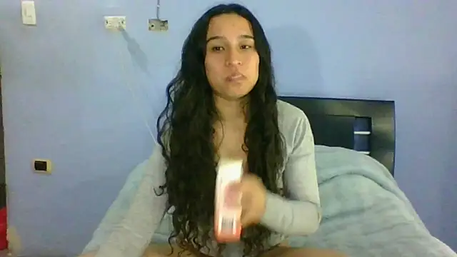 scarlettscottx  online show from 08-04-26, 12:25
