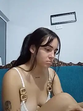Snapshot of sara_cute_so chatting on 05-19-26, 01:33 sara cute so online show from 05-19-26, 01:33