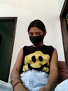 Snapshot of Miss__hotty chatting on 02-19-26, 04:30 Miss hotty online show from 02-19-26, 04:30