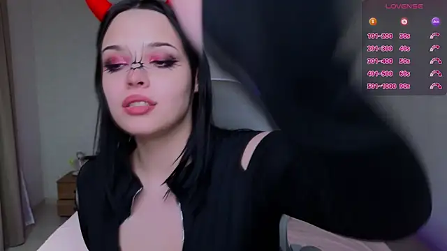 DorisLuxury online show from 04-15-26, 08:53