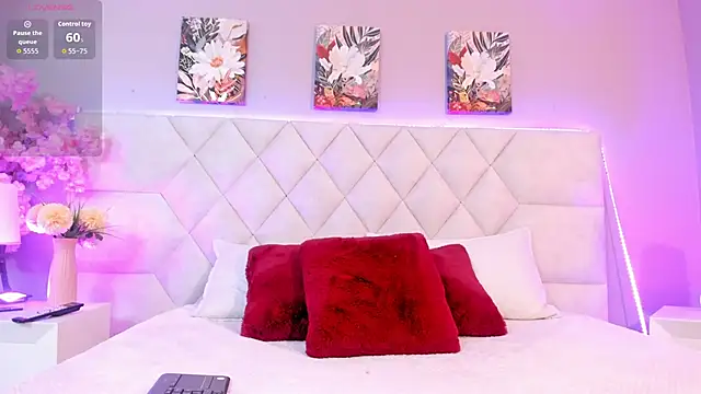 Bianca Monroe  online show from 06-10-26, 07:57