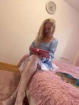 Faiiry  online show from 04-19-26, 04:23