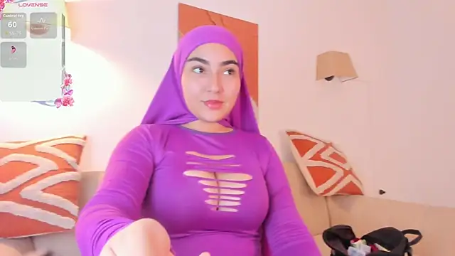 Malika Noor online show from 05-24-26, 04:34