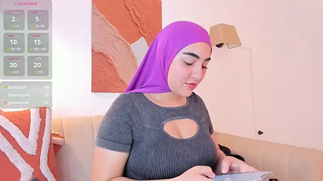 Malika Noor online show from 05-25-26, 03:07