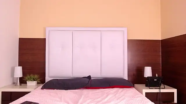 Persefyre online show from 04-03-26, 04:54