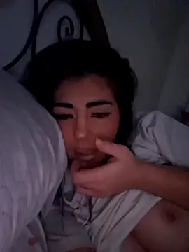 Snapshot of matrimonio005 chatting on 03-09-26, 04:33 matrimonio005 online show from 03-09-26, 04:33