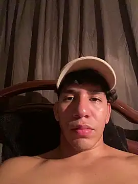 Alejandrososas online show from 06-13-26, 04:54