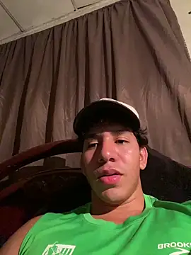 Alejandrososas online show from 06-30-26, 04:13