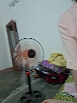 Snapshot of kieuqueen92 chatting on 03-01-26, 12:29 kieuqueen92 online show from 03-01-26, 12:29