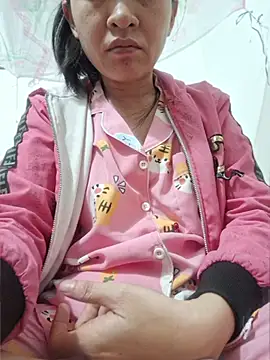 Snapshot of kieuqueen92 chatting on 03-16-26, 02:21 kieuqueen92 online show from 03-16-26, 02:21