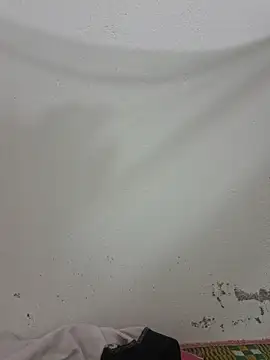 Snapshot of kieuqueen92 chatting on 03-17-26, 02:42 kieuqueen92 online show from 03-17-26, 02:42